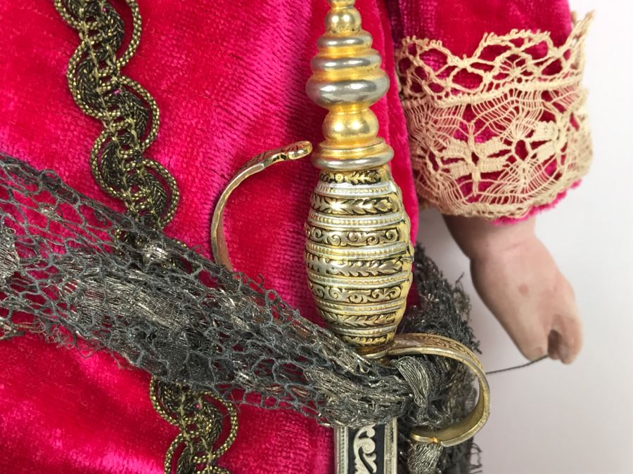 Gorgeous Vintage Doll Believed To Be ARMAND MARSEILLE Germany 3200 M3DEP? Leather Cloth Body And Detailed Sword And Costume [Photo 12]