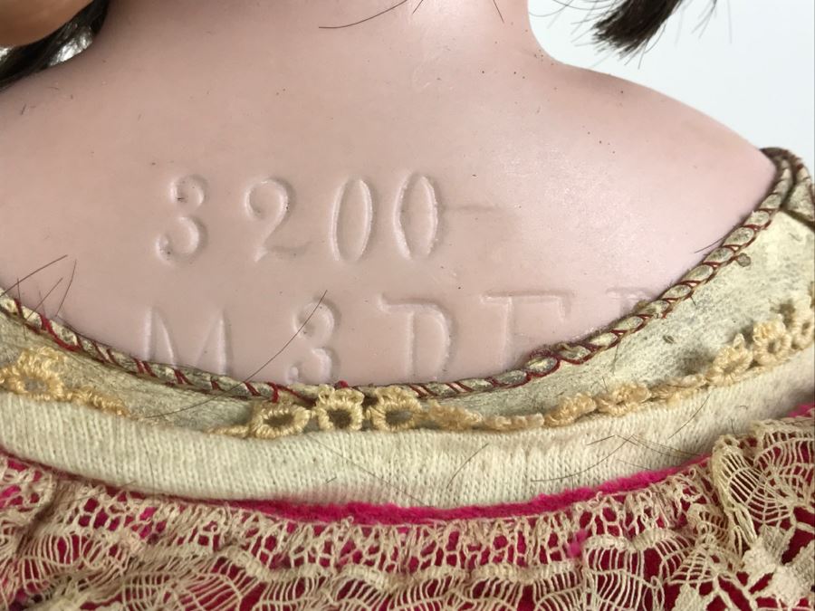 Gorgeous Vintage Doll Believed To Be ARMAND MARSEILLE Germany 3200 M3DEP? Leather Cloth Body And Detailed Sword And Costume [Photo 20]