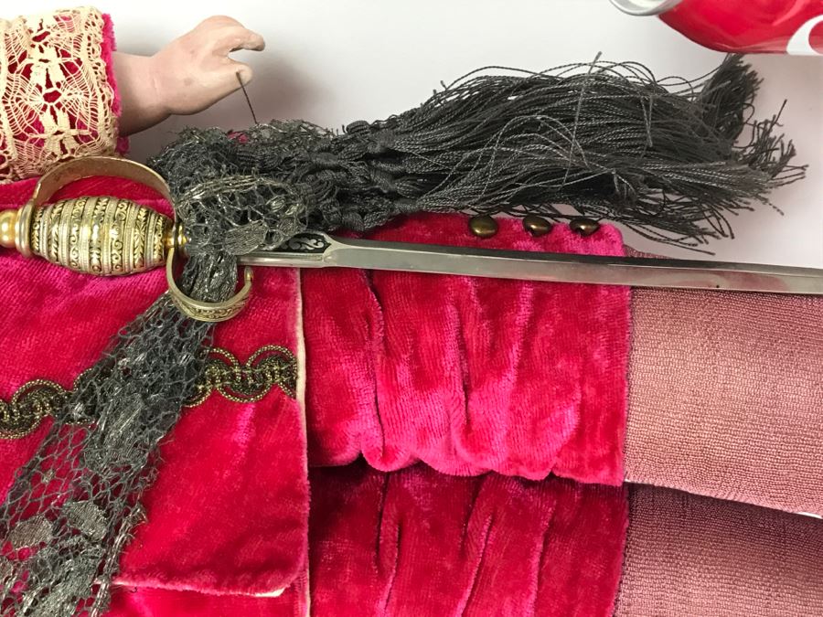 Gorgeous Vintage Doll Believed To Be ARMAND MARSEILLE Germany 3200 M3DEP? Leather Cloth Body And Detailed Sword And Costume [Photo 10]
