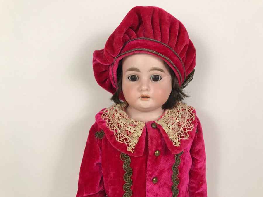 Gorgeous Vintage Doll Believed To Be ARMAND MARSEILLE Germany 3200 M3DEP? Leather Cloth Body And Detailed Sword And Costume [Photo 2]