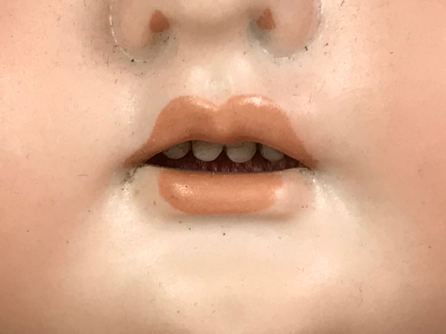 Gorgeous Vintage Doll Believed To Be ARMAND MARSEILLE Germany 3200 M3DEP? Leather Cloth Body And Detailed Sword And Costume [Photo 7]