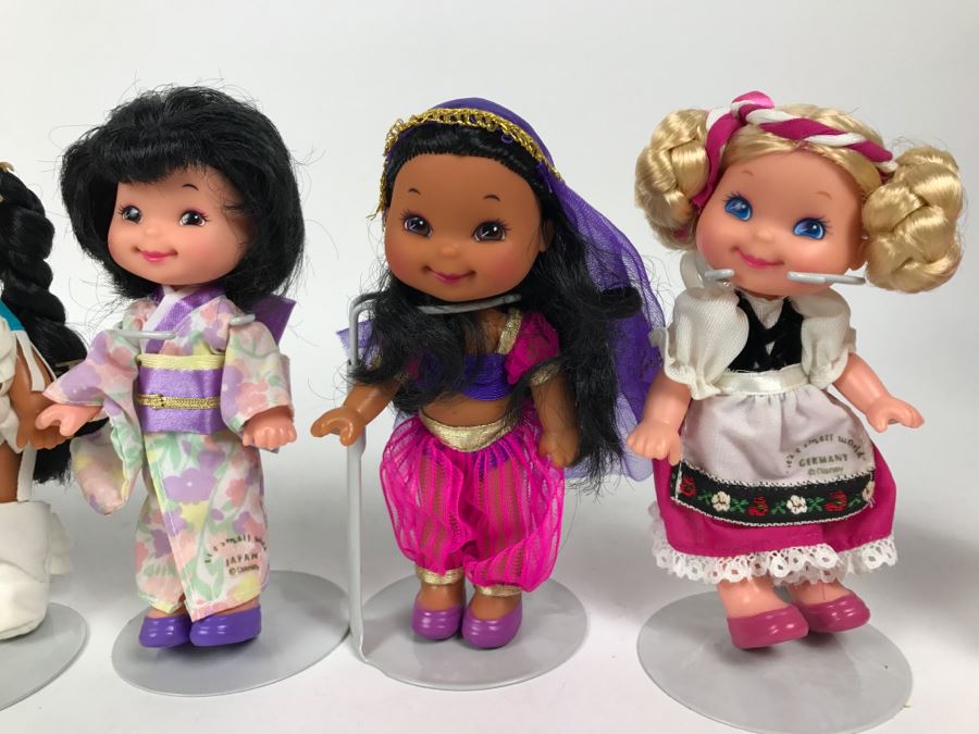 vintage it's a small world dolls