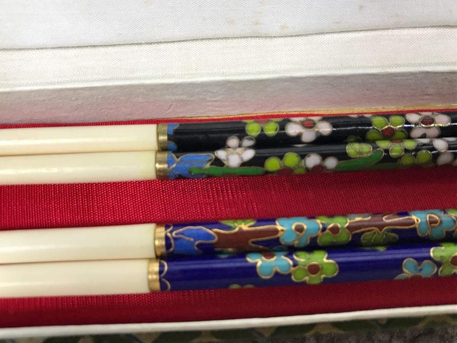Pair Of Vintage Cloisonne Chopsticks In Original Presentation Box [Photo 3]