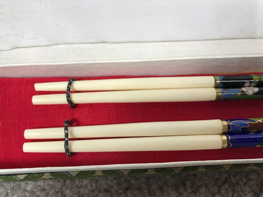 Pair Of Vintage Cloisonne Chopsticks In Original Presentation Box [Photo 4]