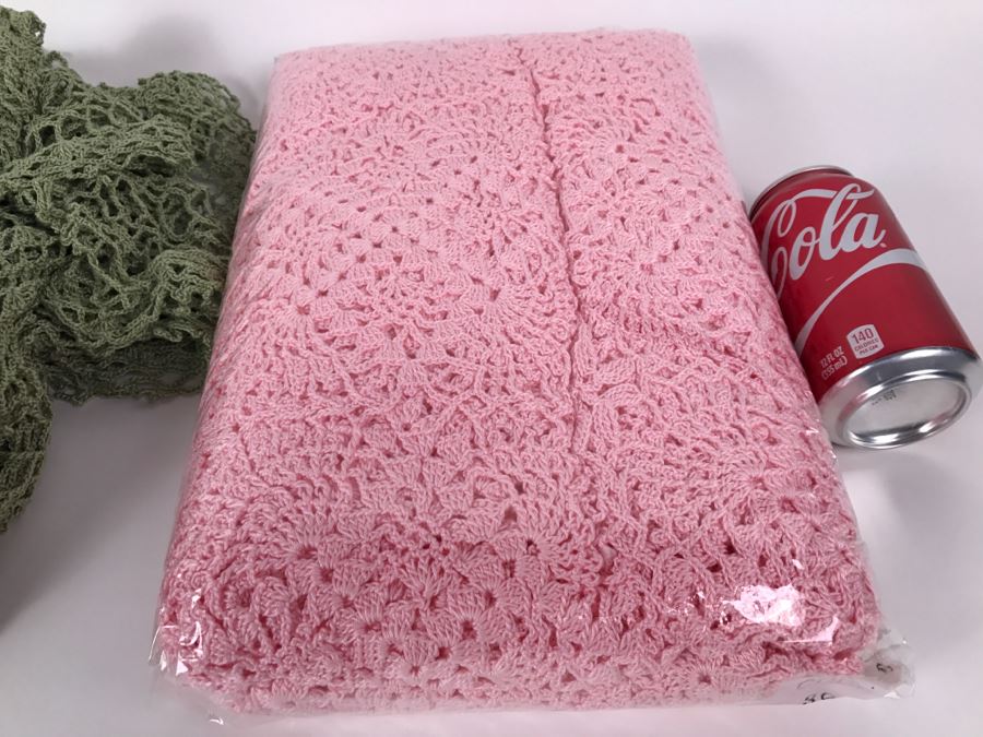 Green And Pink Crocheted Bedspread Or Tablecloth [Photo 4]