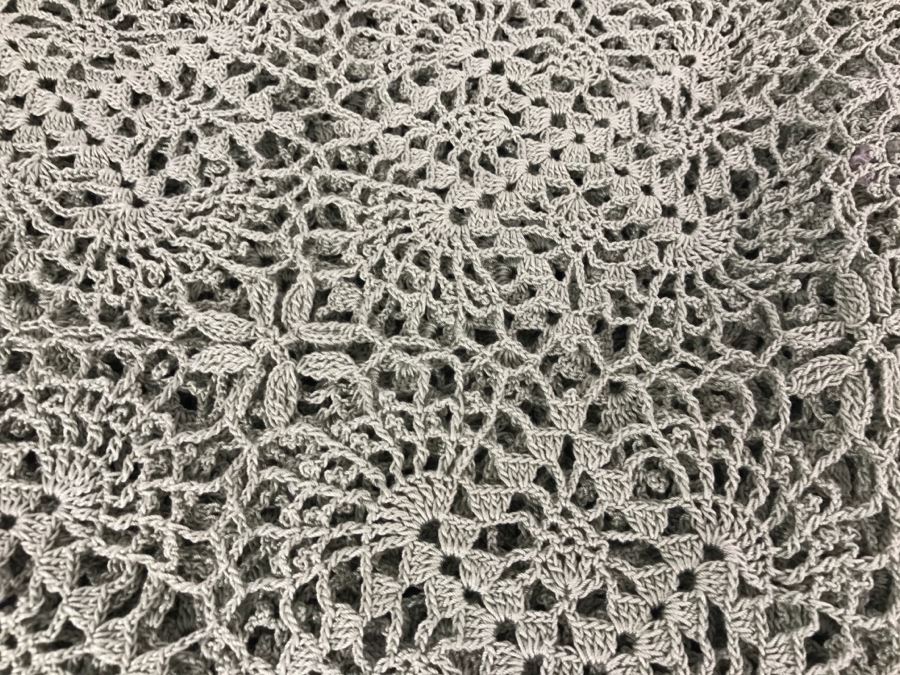 Green And Pink Crocheted Bedspread Or Tablecloth [Photo 3]