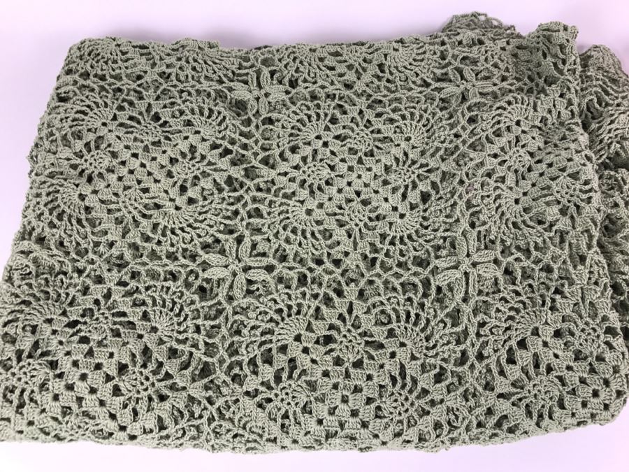 Green And Pink Crocheted Bedspread Or Tablecloth [Photo 2]