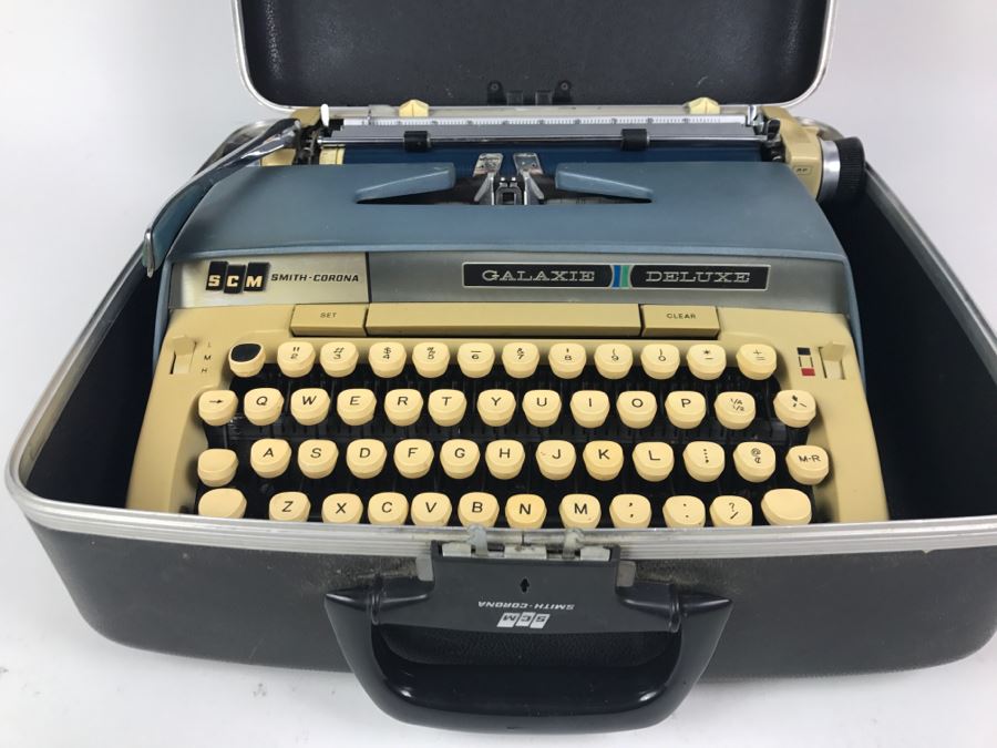 Smith-Corona Galaxie Deluxe Blue Typewriter With Case [Photo 1]
