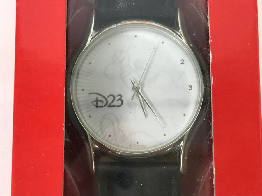 Disneyland Resort Limited Release Watch New In Packaging D23 On Dial Mickey Mouse [Photo 3]
