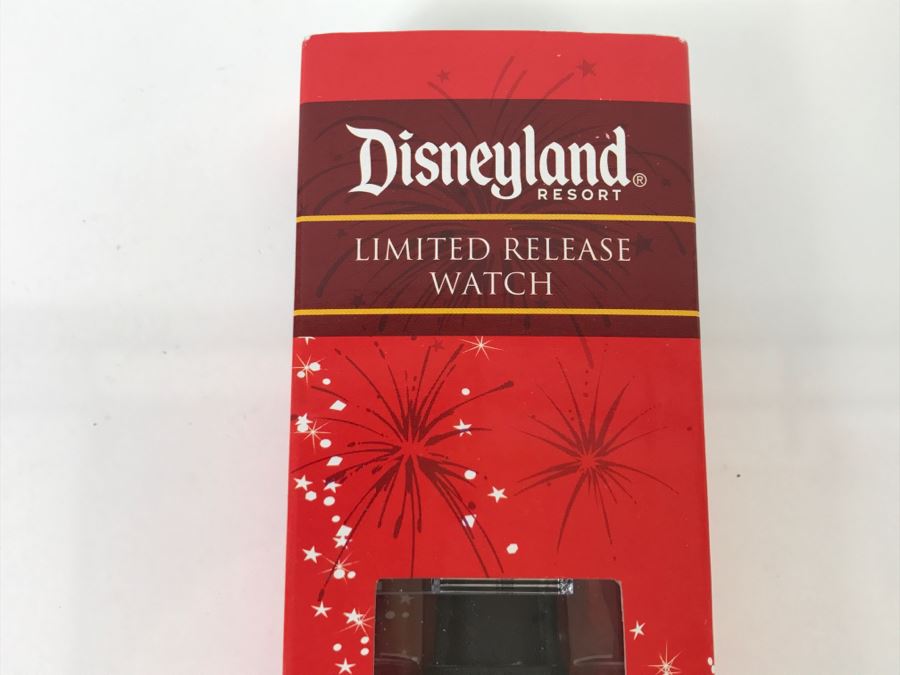 Disneyland Resort Limited Release Watch New In Packaging D23 On Dial Mickey Mouse [Photo 2]
