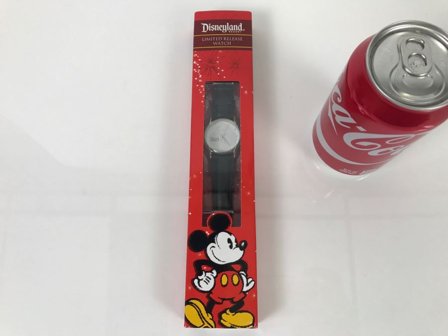 Disneyland Resort Limited Release Watch New In Packaging D23 On Dial Mickey Mouse