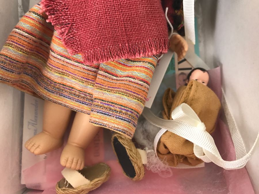 Madame Alexander Doll United States, Sacajawea In Original Box [Photo 5]