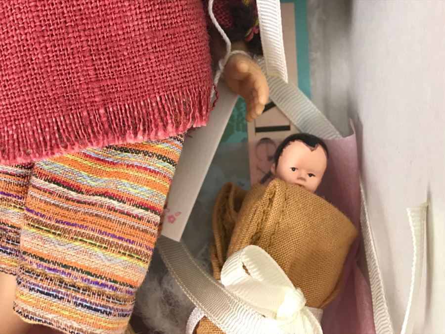 Madame Alexander Doll United States, Sacajawea In Original Box [Photo 6]