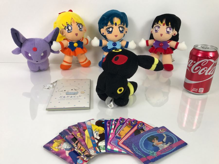 Sailor Moon Trading Cards, (3) Sailor Moon Plush Toys, (2) Pokemon Plush Toys And Japanese Organizer Mamaja Naiyo.Konaideyo [Photo 2]