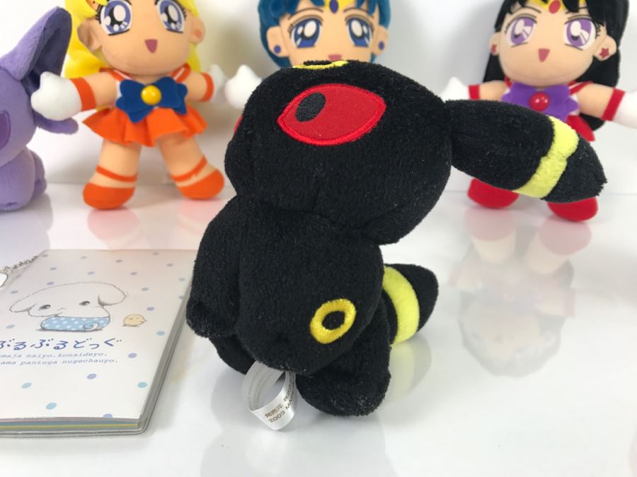 Sailor Moon Trading Cards, (3) Sailor Moon Plush Toys, (2) Pokemon Plush Toys And Japanese Organizer Mamaja Naiyo.Konaideyo [Photo 7]
