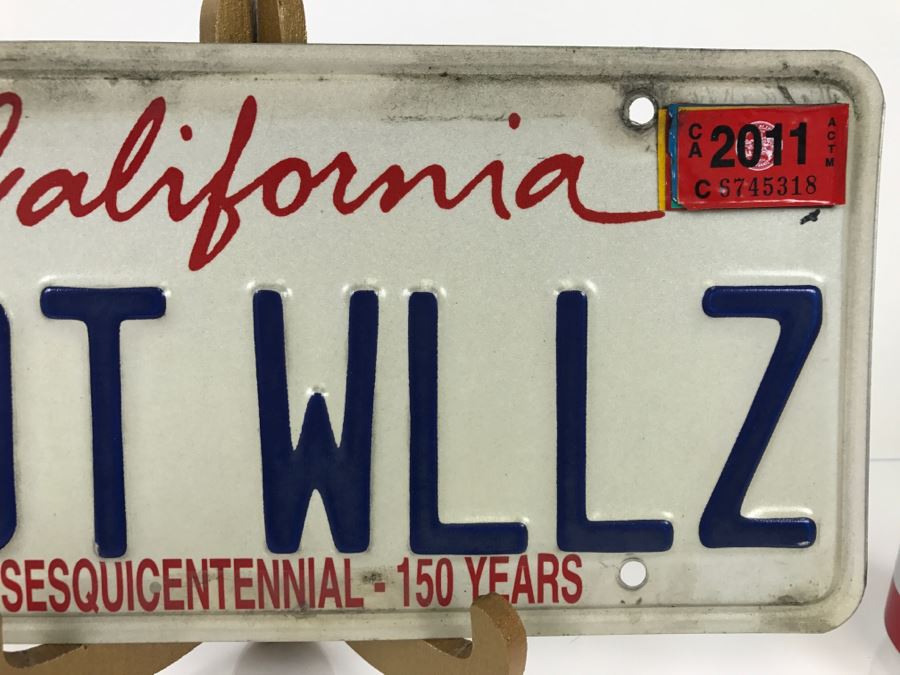 Collectible CA License Plate 'HOT WLLZ' Great For Mattel Hot Wheels Collector [Photo 4]