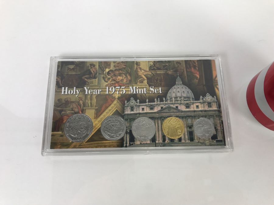 Holy Year 1975 Mint Set Vatican State Arms The Morgan Mint [Photo 2]
