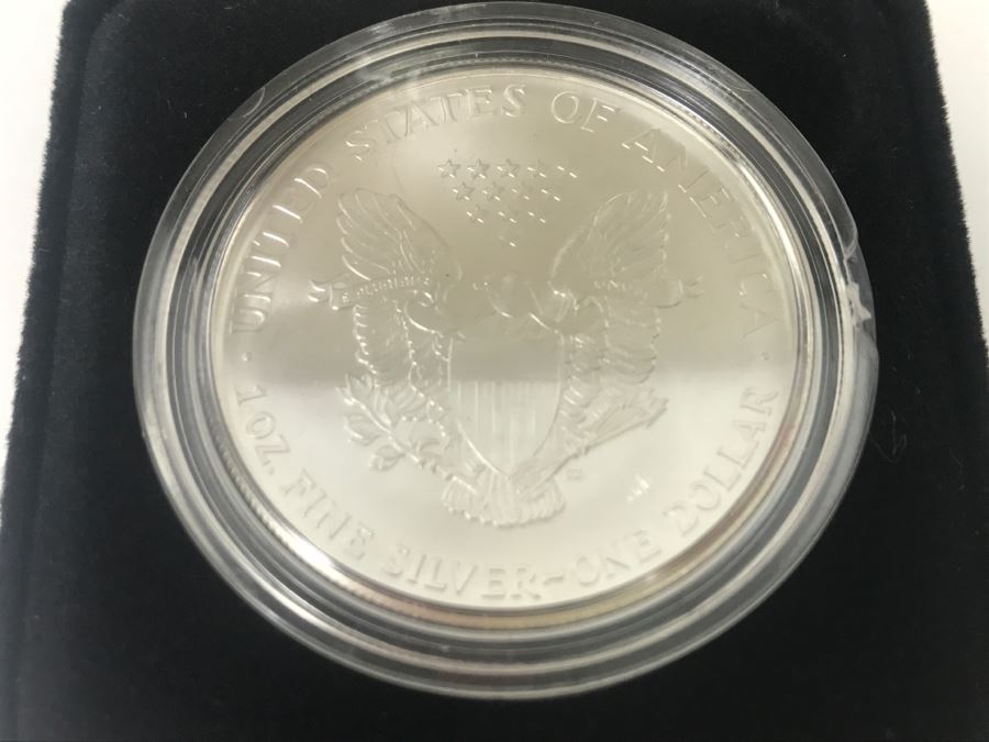 The Morgan Mint 2000 U.S. Silver Eagle Colorized 1Oz .999 Pure Silver And Hologram Silver Eagle 1Oz .999 Pure Silver [Photo 6]