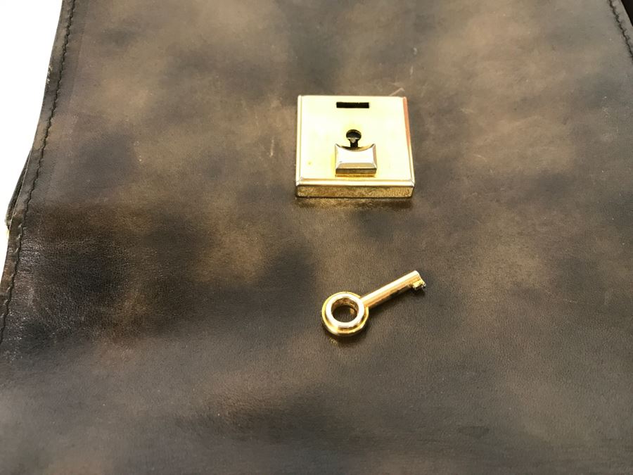 Brown Leather Vintage Handbag With Lock And Key [Photo 7]