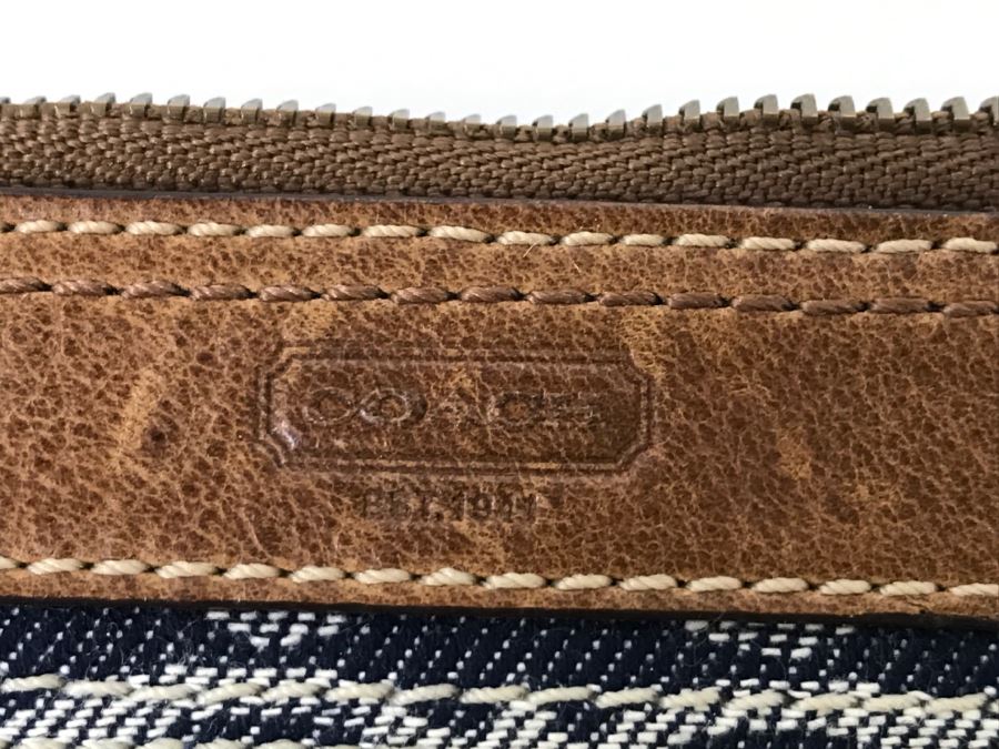 Small COACH Handbag Change Purse Denim Collection Like New [Photo 3]