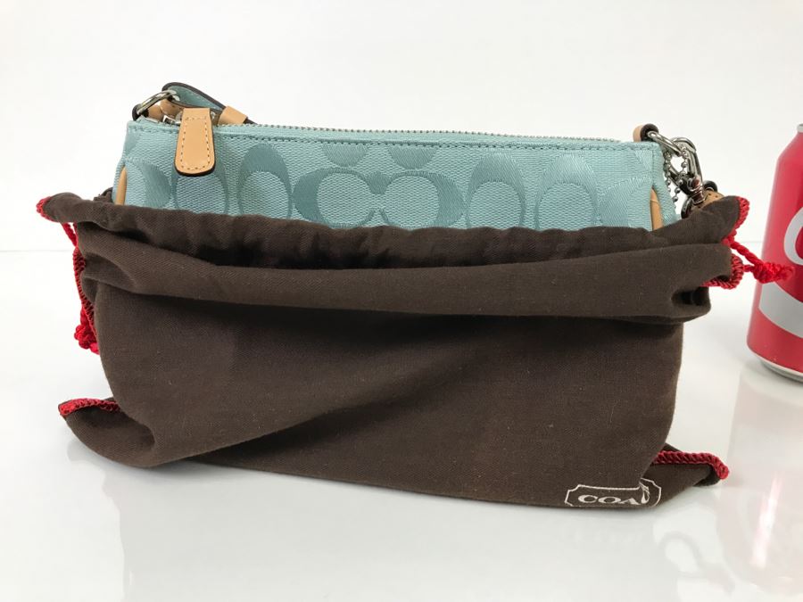 COACH Handbag New With Dust Cover [Photo 3]