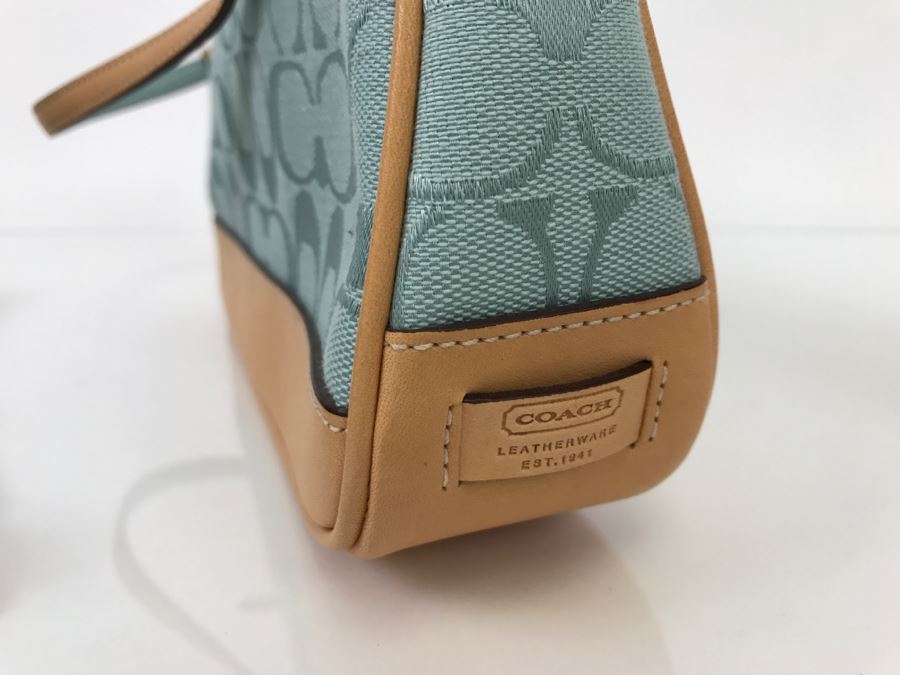 COACH Handbag New With Dust Cover [Photo 7]