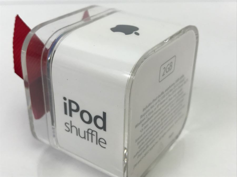 Apple iPod Shuffle 2GB MD779LL/A New In Box [Photo 4]