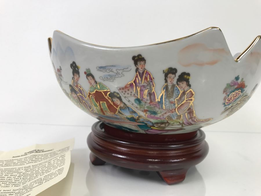 Chinese Scalloped Bowl With Wooden Base Scene From 'The Red Mansion' Yi Lin Arts & Treasures Of China [Photo 10]