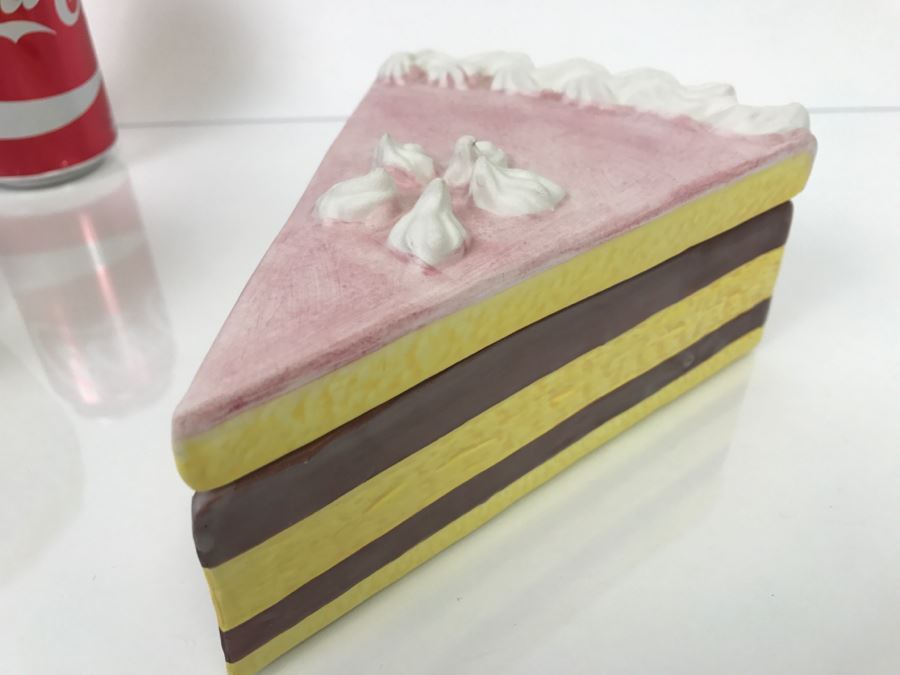 MacKenzie-Childs Hand-Painted Ceramics Platter 'Madison' Pattern And Bowl + Vietri Italian Cake Slice + Cupcake [Photo 10]