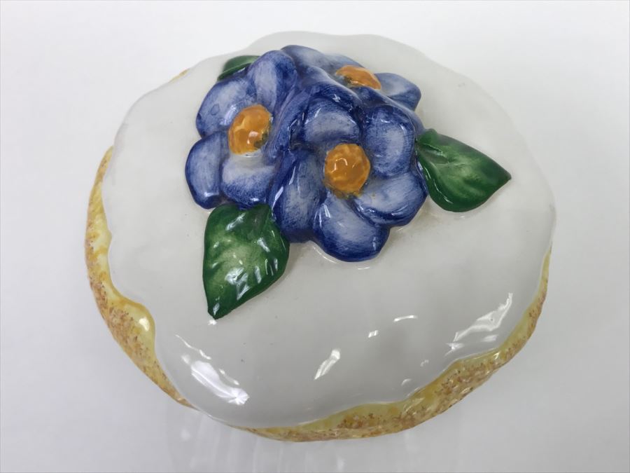 MacKenzie-Childs Hand-Painted Ceramics Platter 'Madison' Pattern And Bowl + Vietri Italian Cake Slice + Cupcake [Photo 16]