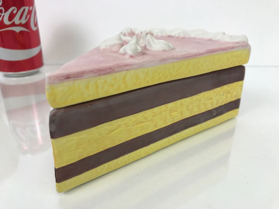 MacKenzie-Childs Hand-Painted Ceramics Platter 'Madison' Pattern And Bowl + Vietri Italian Cake Slice + Cupcake [Photo 11]