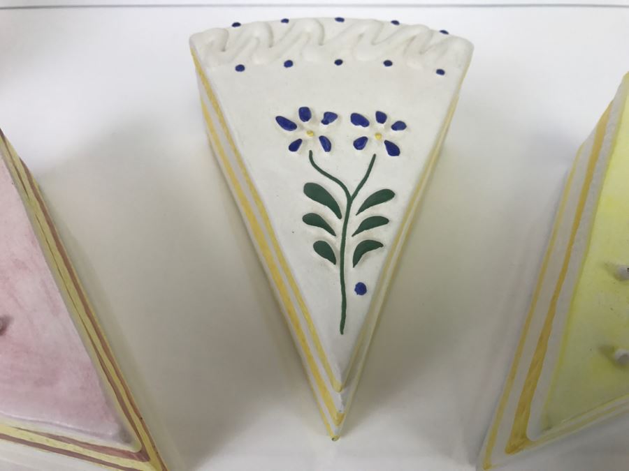 Set Of (3) Vietri Italian Covered Dishes In Form Of Cake Slice [Photo 6]