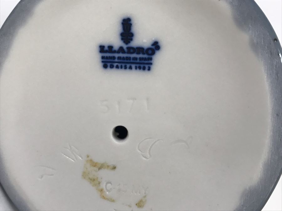 Lladro Collectible Figurine, Lady With Flowers Retails For $415 [Photo 13]