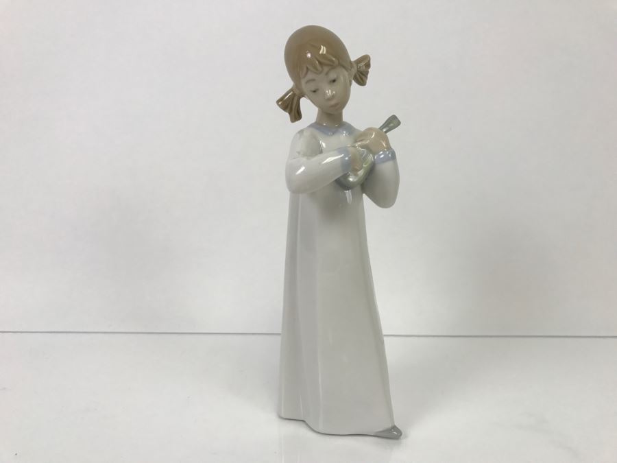 Lladro Figurine Girl Playing Ukulele Small Guitar #4871 [Photo 2]
