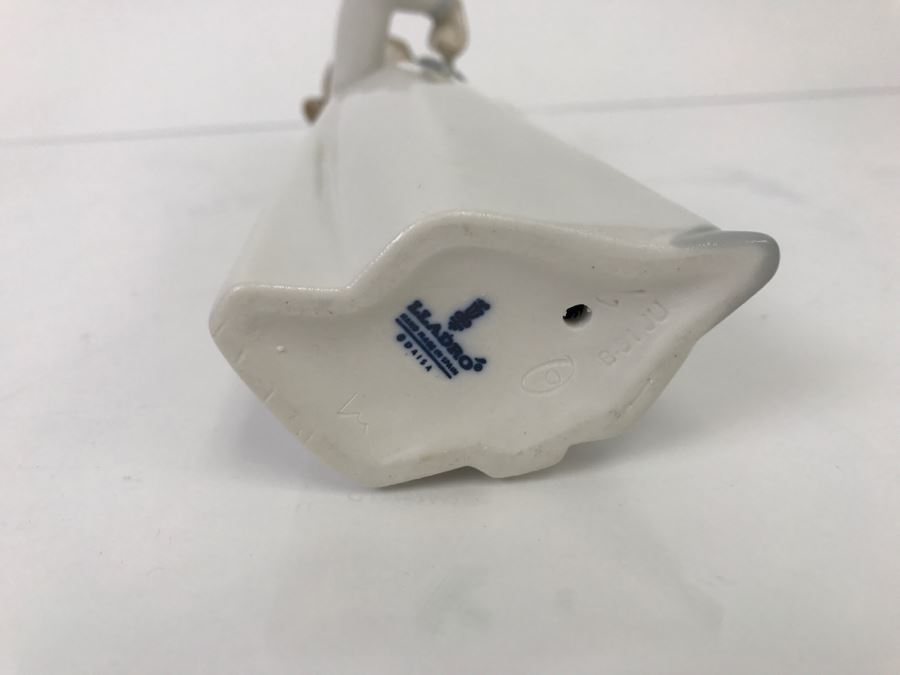 Lladro Figurine Girl Playing Ukulele Small Guitar #4871 [Photo 9]