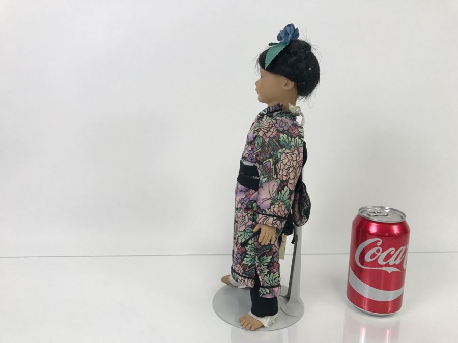 Heidi Ott Hand Made Doll [Photo 9]