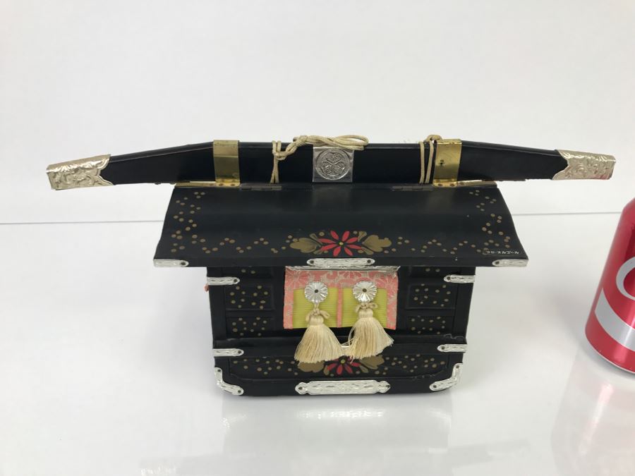 Japanese Music Box Piggy Bank With Key [Photo 3]