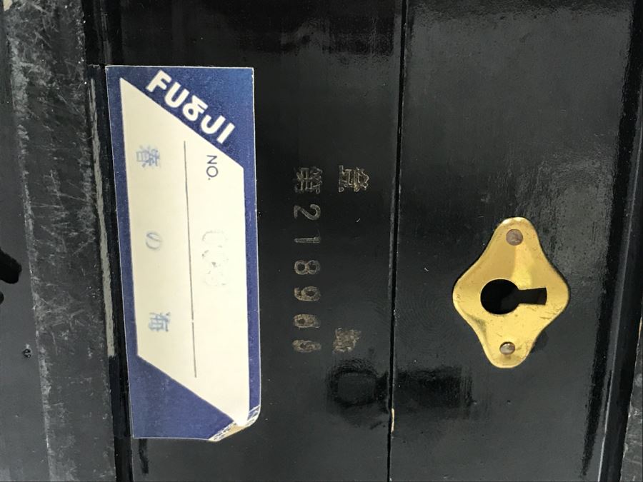 Japanese Music Box Piggy Bank With Key [Photo 13]