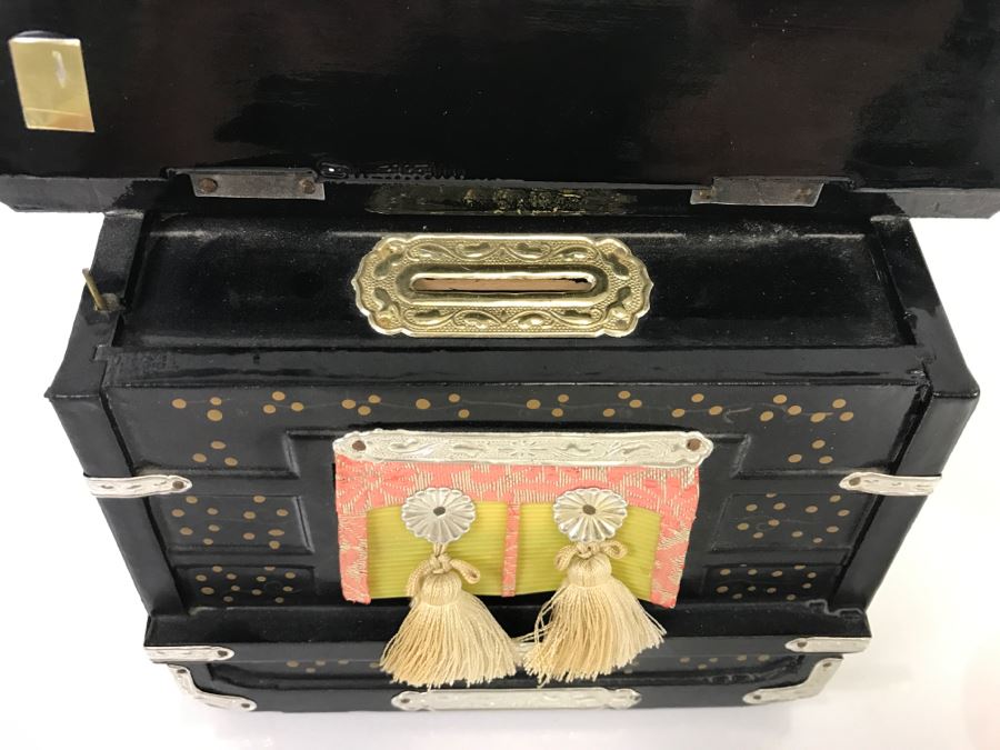 Japanese Music Box Piggy Bank With Key [Photo 6]