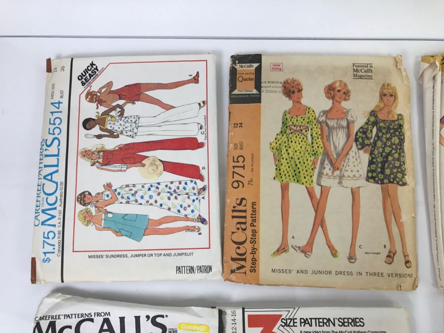 Lot Of Vintage Sewing Patterns [Photo 2]