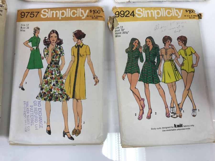 Lot Of Vintage Sewing Patterns [Photo 5]