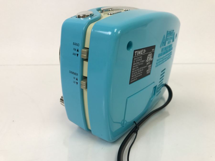 TIMEX Retro Alarm Clock Radio T247L
