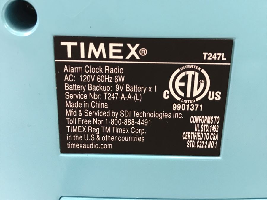 TIMEX Retro Alarm Clock Radio T247L [Photo 7]