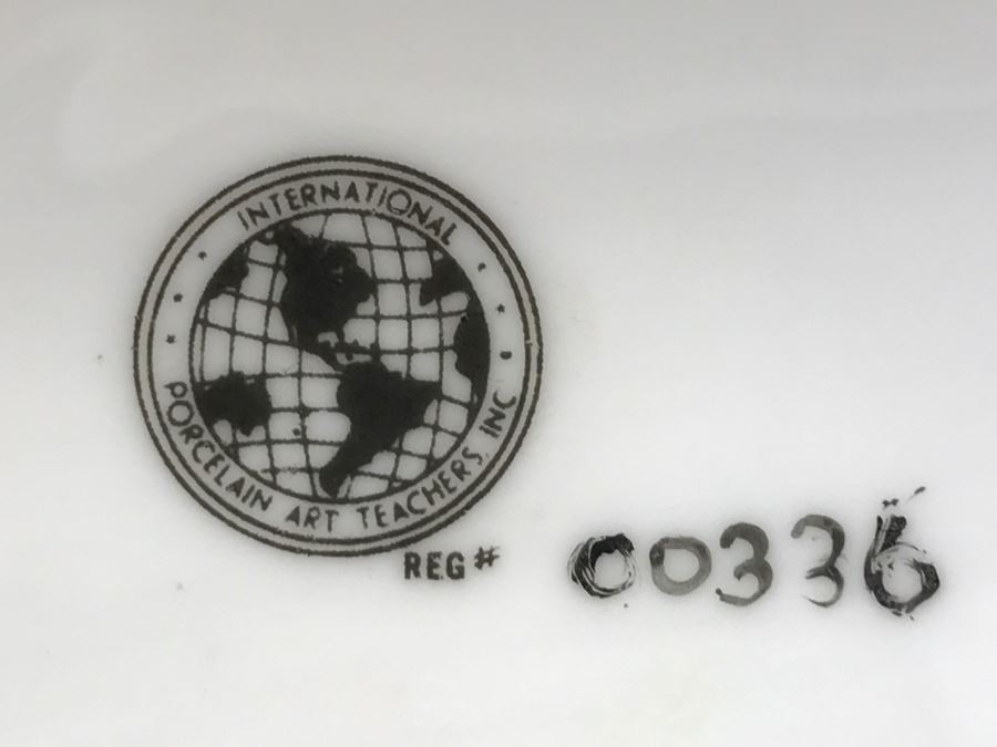 Hand-Painted Porcelain Vessel International Porcelain Art Teachers, Inc. [Photo 12]