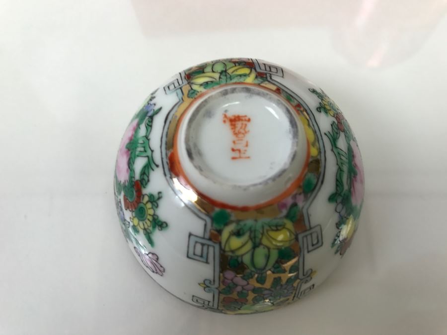 Small Chinese Porcelain Dish With Red Presentation Box [Photo 6]