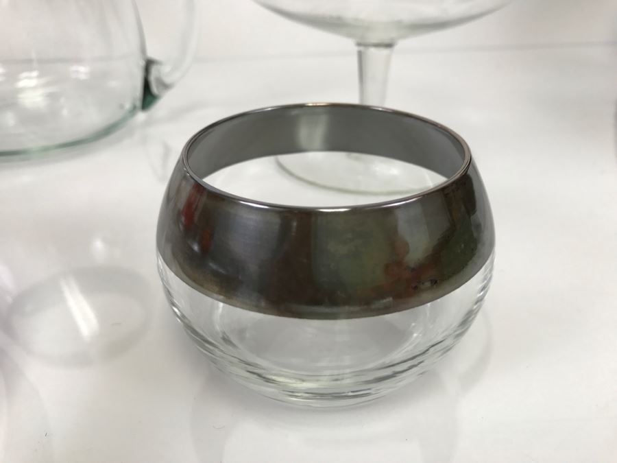 Set Of Silver Rimmed Glasses Including Large Ice Bucket, Pitcher, Bowls [Photo 11]