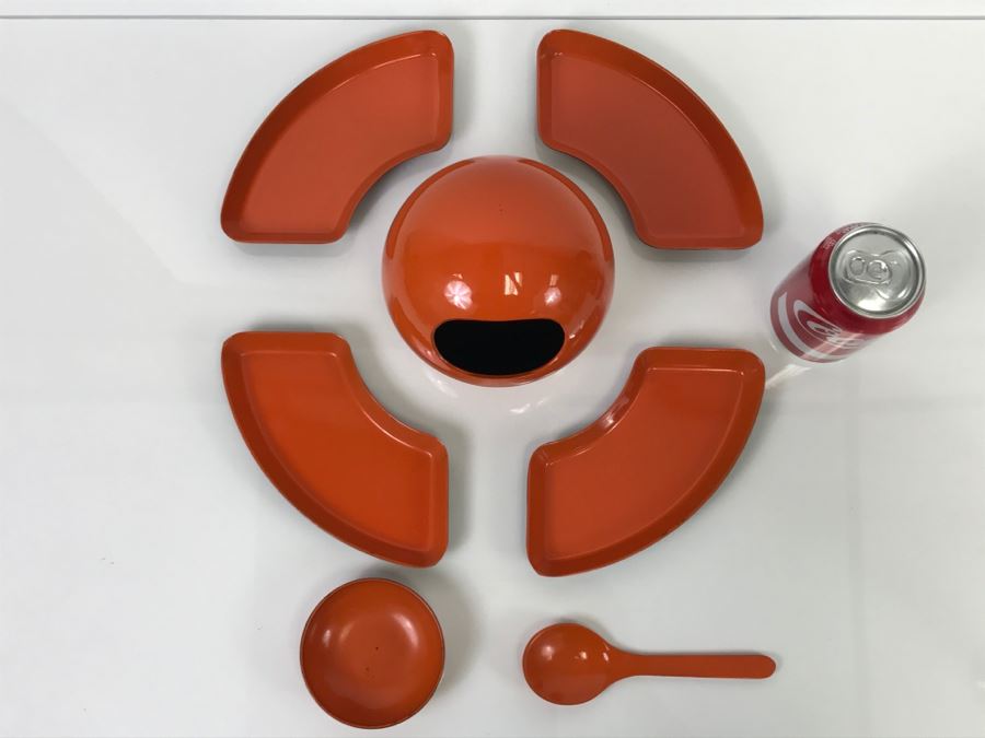 Mid-Century Modern Orange Lacquer Ware Set [Photo 10]