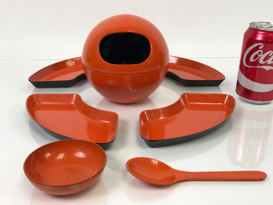 Mid-Century Modern Orange Lacquer Ware Set [Photo 1]