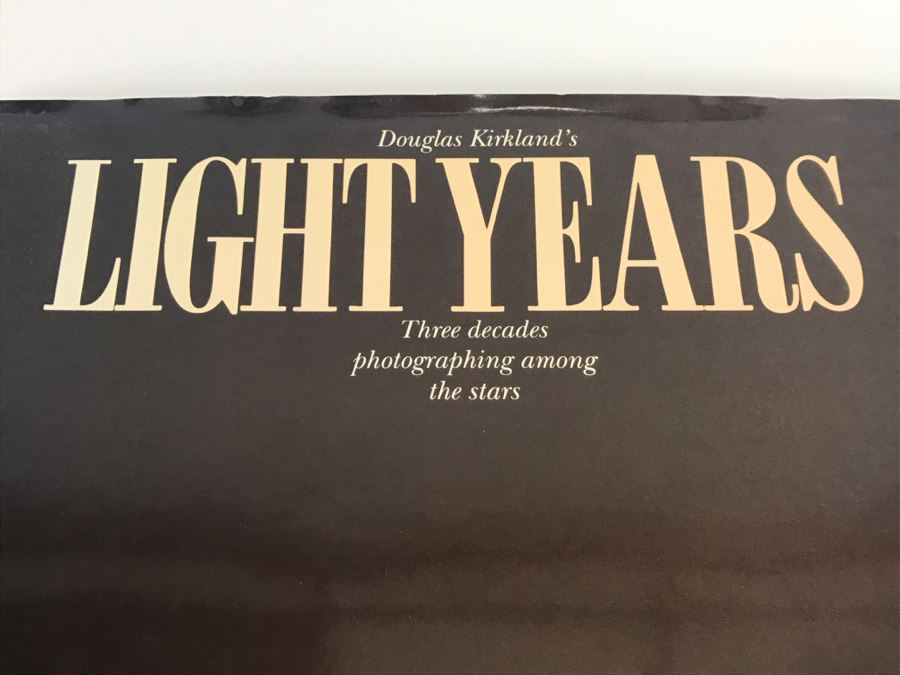 MARILYN MONROE Photograph Signed By Photographer Douglas Kirkland Plus Coffee Table Book 'Light Years' By Douglas Kirkland Featuring Same Photograph Appraised At $1,500 In 2000 - This Item Has A Reserve [Photo 15]