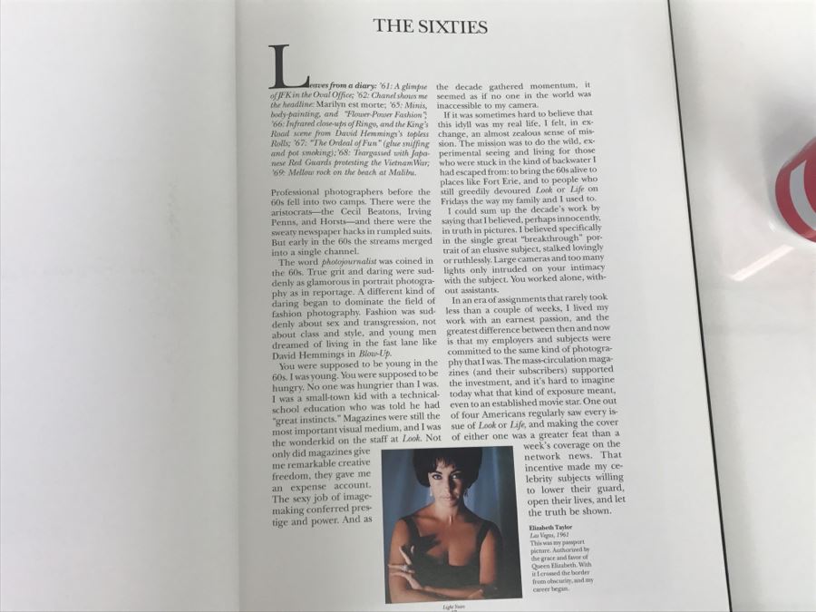 MARILYN MONROE Photograph Signed By Photographer Douglas Kirkland Plus Coffee Table Book 'Light Years' By Douglas Kirkland Featuring Same Photograph Appraised At $1,500 In 2000 - This Item Has A Reserve [Photo 18]